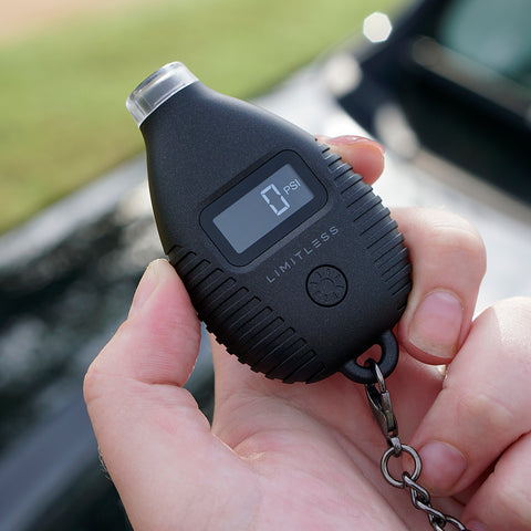 Digital Talking Tire Gauge with Digital Display, Audible PSI Readout & LED Light