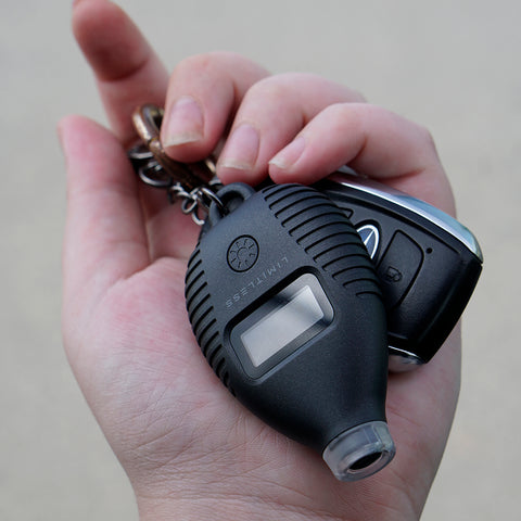 Digital Talking Tire Gauge with Digital Display, Audible PSI Readout & LED Light