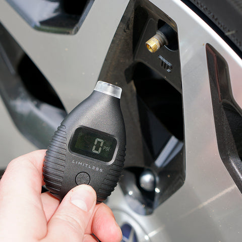 Digital Talking Tire Gauge with Digital Display, Audible PSI Readout & LED Light