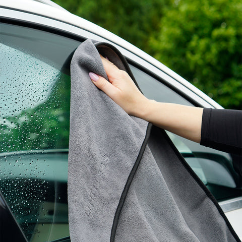 Car Wash System with Rotating Brush and Cloth